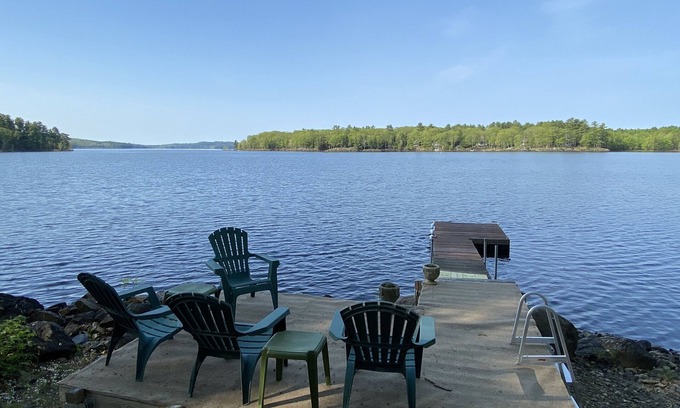 Wayne Casa | Lovely Home on Androscoggin Lake