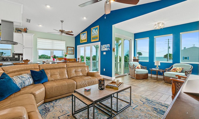 Painters Hill Casa | Lovely home w/wrap-around views of sunrise and sunset over the Atlantic