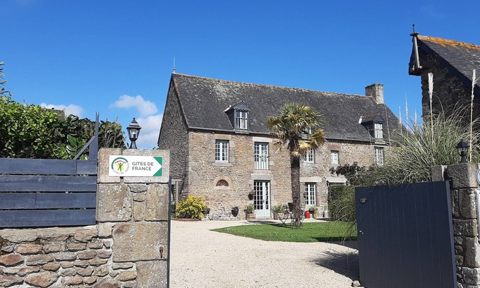 Saint-Helen Casa | La casa rural en Saint-Hélen posee 3 dormitorio(s) y capacidad para 6 personas