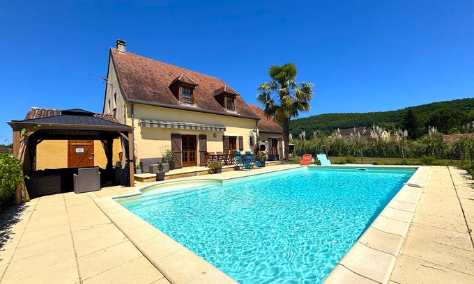 Vezac Casa | Lovely house with private pool and fenced garden in the heart of Black Périgord