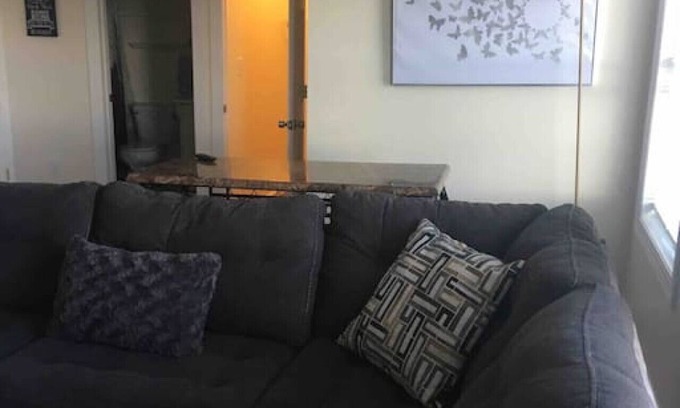 Niskayuna Apartamento | Lovely one bedroom with free parking