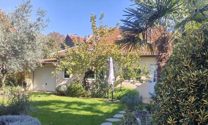 Adamville Casa | Lovely quiet little house and private parking