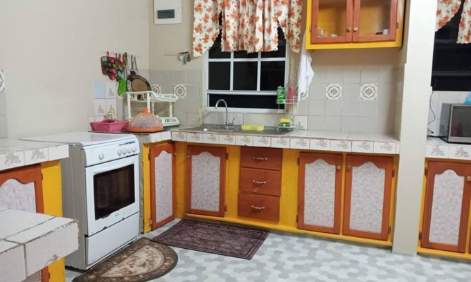 Roseau Apartamento | Lovely, spacious apartment in quiet neighborhood.