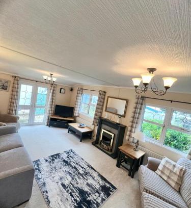 Aldborough Casa | Lovely spacious lodge on Trimingham house caravan park, near Cromer and Mundesley