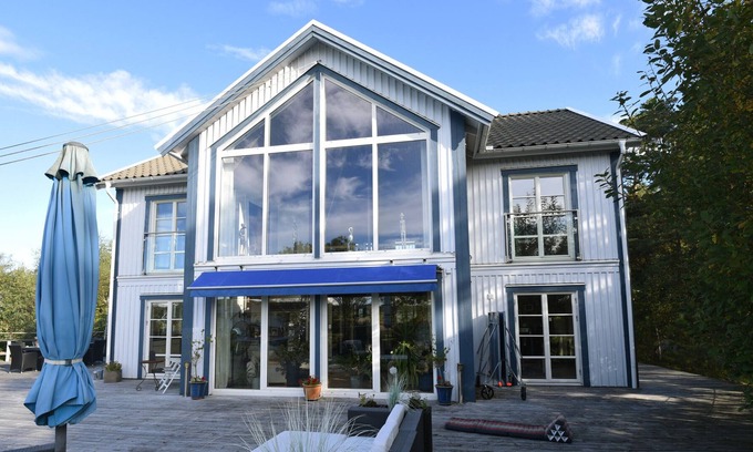 Kode Casa | Lovely spacious villa in southern Bohuslän with spa | SE09028