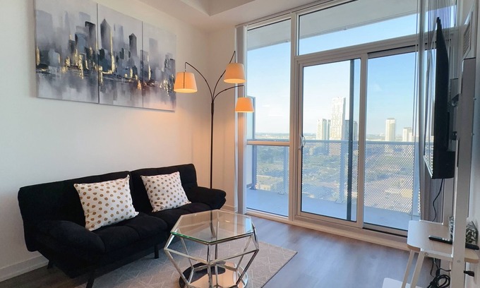 Vaughan Casa | Lovely Stylish 1 Bedrm Condo at VMC