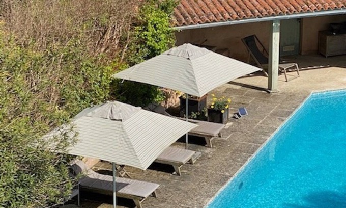 Pontaillac Apartamento | Lovely suite in a private estate in Pontaillac/Royan