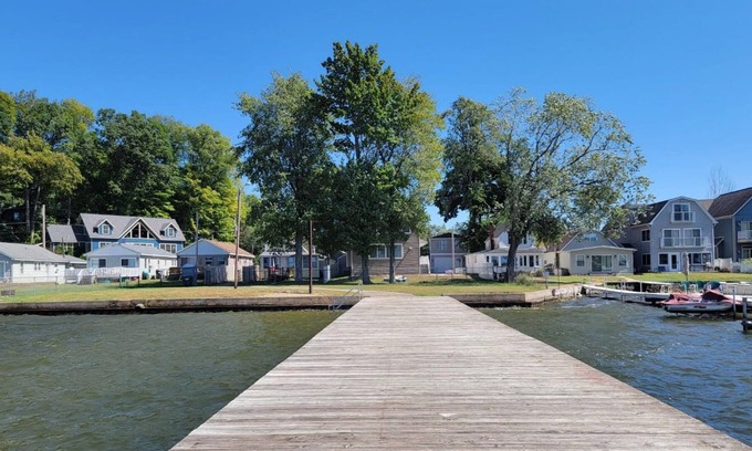 Paw Paw Lake Casa | Lovely Vacation Home | Paw Paw Lake