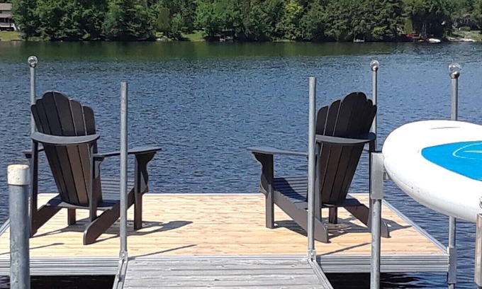 Stanstead Township Chalet De Esquí | Lovering Lakefront - Spa - Monarque