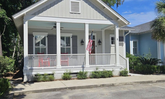Habersham Cabaña | Low Country Cottage in Beautiful Habersham