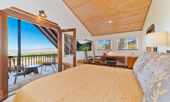 Waikoloa Casa | Lua Hoana - Large Ocean View Home with Hot Tub