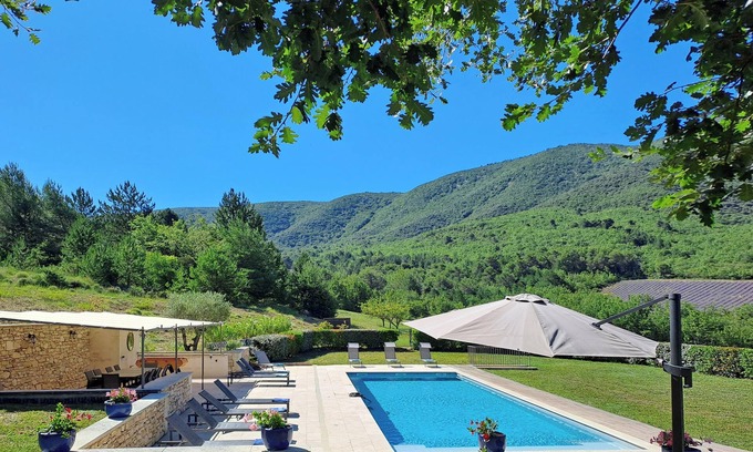 Saint-Martin-de-Castillon Villa | Provence, Luberon, Domaine de Battarel, Magnífica propiedad de 40,000 m2