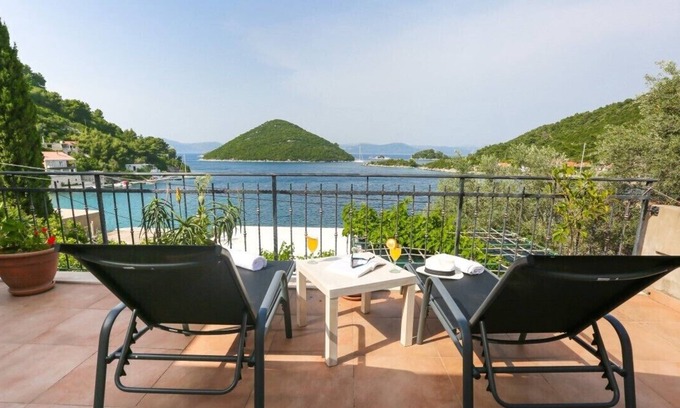 Prozurska Luka Apartamento | Lucia Apartment Mljet