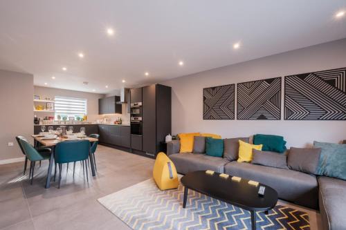 South Cave Casa | 'LUCKY13' Modern Living on the Yorkshire Wolds Way