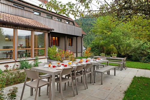 Huzenbach Casa | Lug ins Tal - 2 Häuser