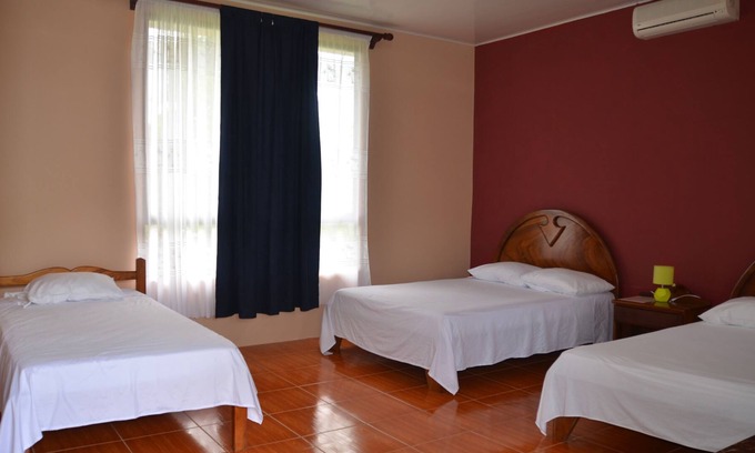 Aguas termales de Arenal Hotel | Lumbres del Arenal Cabinas y Villas