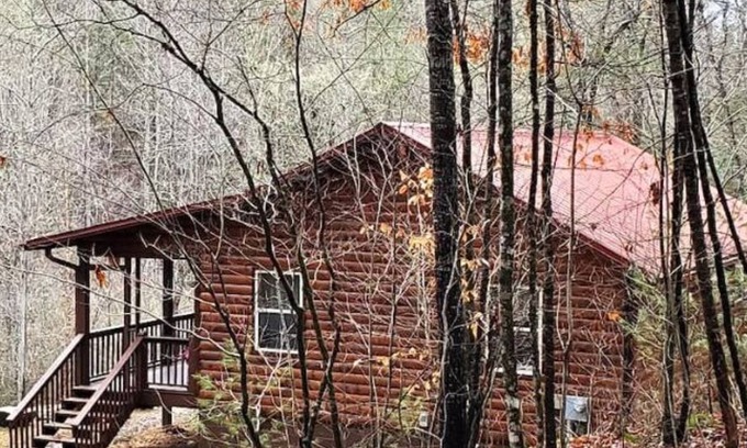 Marble Cabina | Luna's Creekside Retreat - Murphy NC