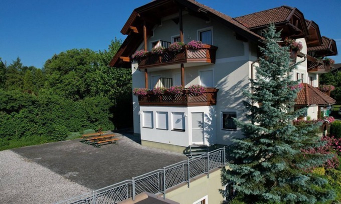 Drobollach am Faakersee Cama Y Desayuno | Lupinienweg - Fewo Nr.3 - Ferienwohnungen Petschnig