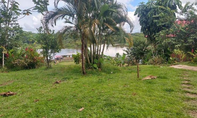 Indiana Otro | lupuna jungle tours and expeditions
