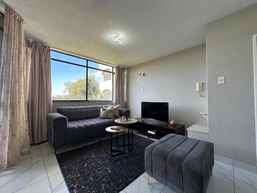Menlyn Apartamento | Lux Living at Menlyn Place