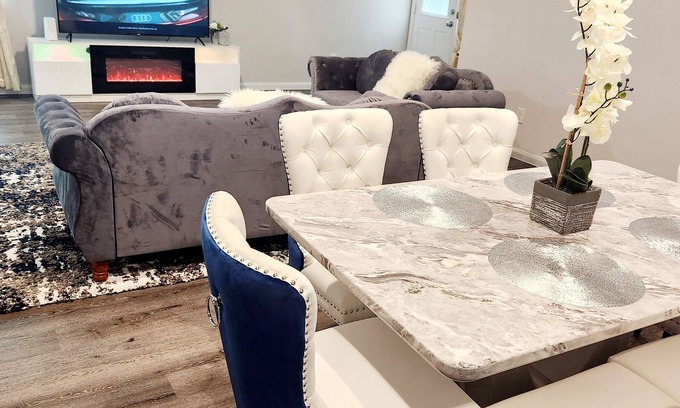 Westfield Casa | Lux, New, Beau, Hot tub &4Bedroom; Houston near IAH, Downtown, Woodlands &Spring