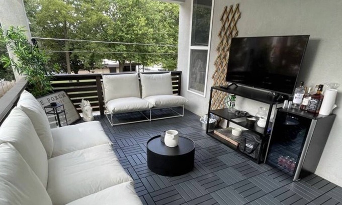 Edgewood Casa | Luxe 1 bedroom w/ car rental option