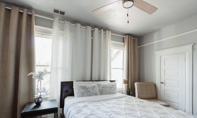 Midtown Sacramento Apartamento | Luxe 2 BR in Midtown Sac | Parking | Netflix