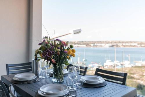Mellieha Apartamento | Luxe 3br Melliehabay Stunning Terrace By Homely