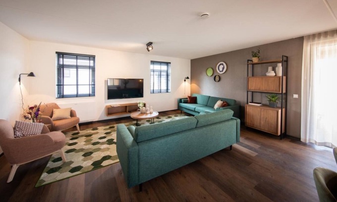 Thorn Villa | Luxe 8p - Cuatro Habitaciones Villa, Capacidad 8