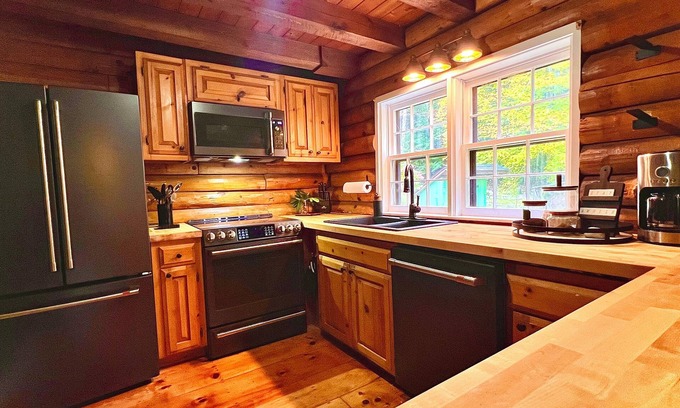 Campton Cabina | Luxe Log Cabin Under the Stars