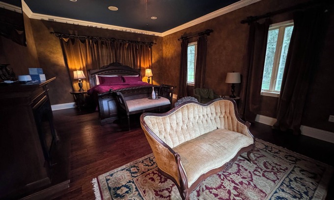 Lakeland Cama Y Desayuno | Luxe Penthouse Suite at Opal Oaks Micro Resort