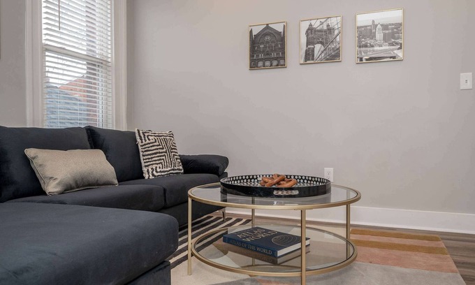 Covington Casa | LUXE Spot Suites Summ