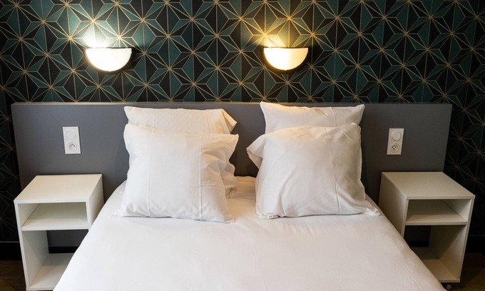 Montmartre Hotel | Luxia Hotel