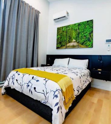 Kitimat Apartamento | LuxQuarters Blueberry Studio