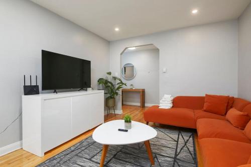 Cote-Des-Neiges—Notre-Dame-De-Grace Apartamento | Luxurious 1BR unit in Montreal