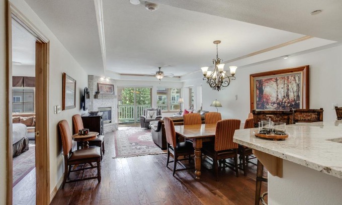 Beaver Creek Apartamento | Luxurious 3 bedroom 3 bath condo! condo