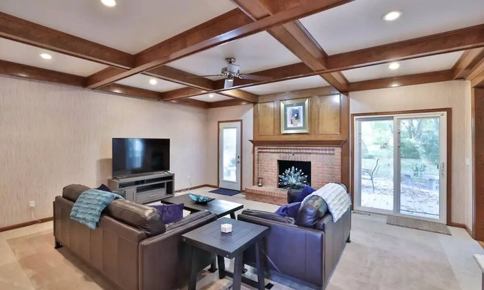 Loveland Casa | Luxurious 4BR Dream Home in the Heart of Loveland!