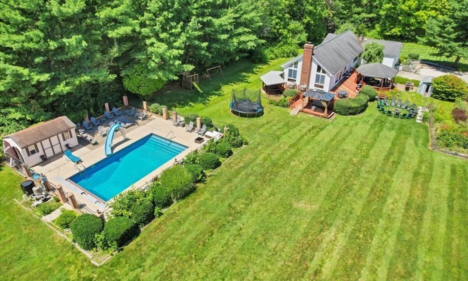 Monroe Villa | Luxurious 7 Bedroom Estate with Heated Pool and Hot Tub