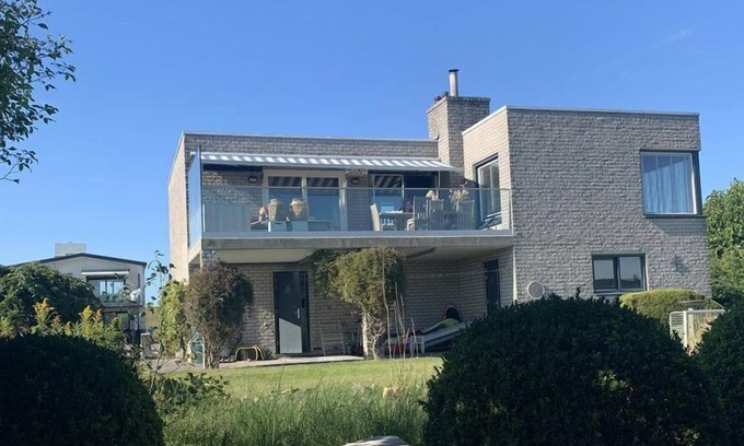 Kortgene Casa | Luxurious 8-person villa overlooking the Veerse Meer in Kortgene