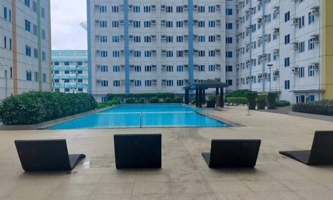 South Triangle Condominio | Luxurious 9th Floor Studio in Quezon City With Private Pool