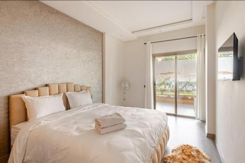 Pont Blondin Apartamento | Luxurious Apt with Pool&Sea View