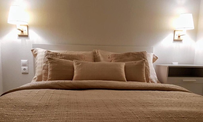 Kato Metochi Villa | Luxurious Country Cottage