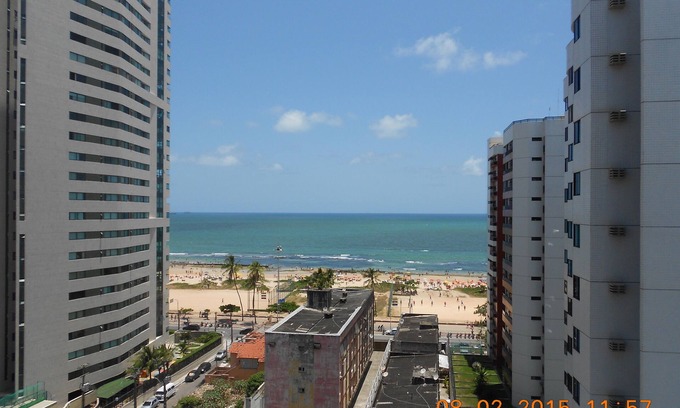 Pina Apartamento | SALA DE LUJO AMUEBLADA Y SALA DE ESTAR - Cerca de la playa con vistas al mar
