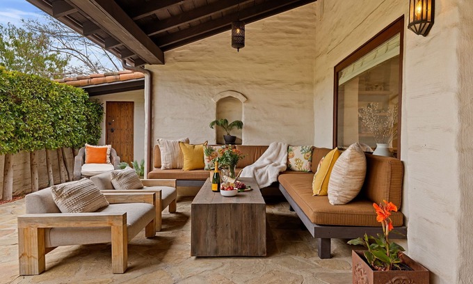 Laguna Casa | Luxurious Garden Casita in Downtown SB