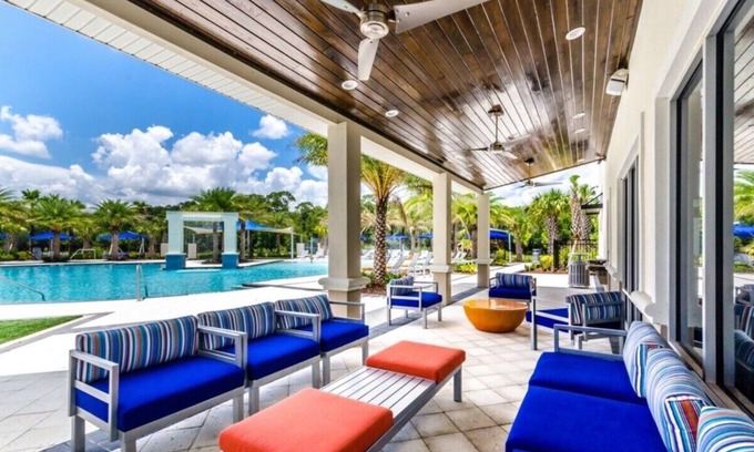 Kissimmee Casa | Luxurious Orlando Kissimmee Mansion for Work Remote or Family Gatherings