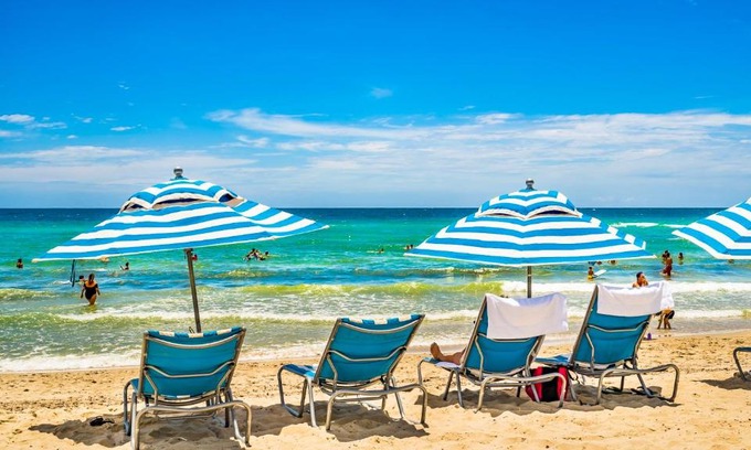 Hallandale Beach Apartamento | Luxurious Resort Apartment in Hallandale Beach