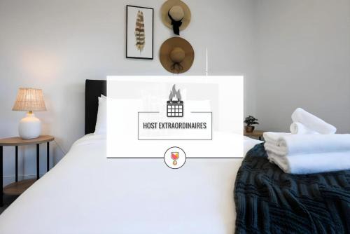 Charlotte Park Casa | Luxurious Townhome Music City Group Retreat