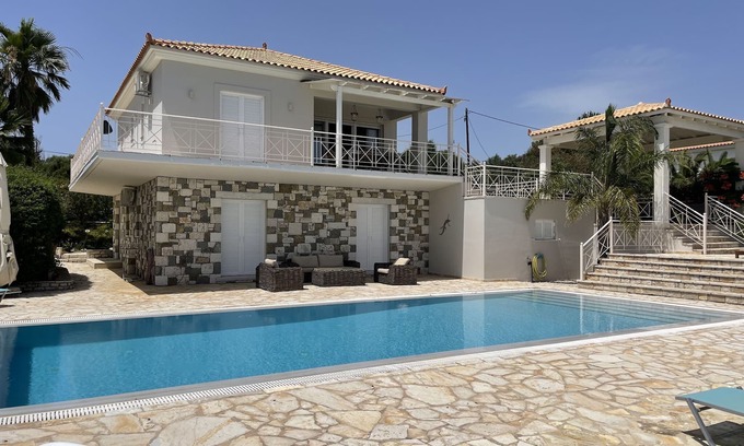 Pylos-Nestoras Villa | Villa de lujo en Kamaria con piscina privada