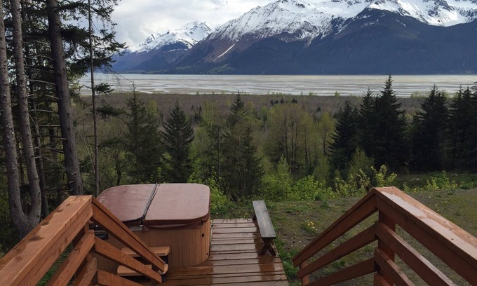 Haines Casa | Lujosa yurta de 3 dormitorios con vistas increíbles y bañera de hidromasaje