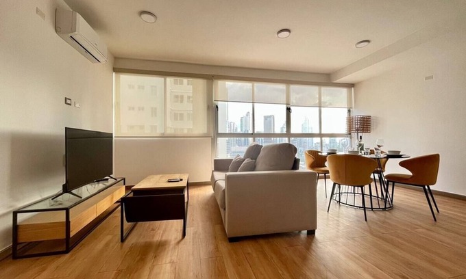 Marbella Apartamento | Luxury 1 bedroom apt with free parking